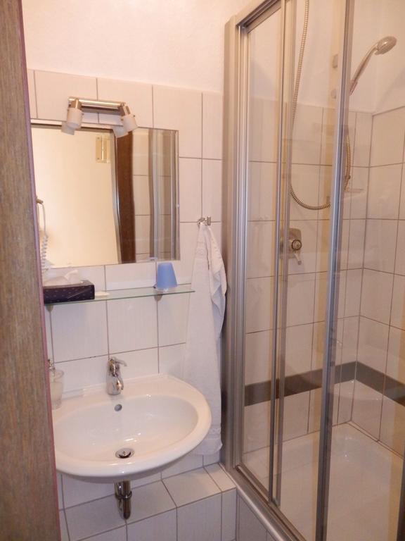 Hotel Rheinischer Hof Bad Breisig Szoba fotó
