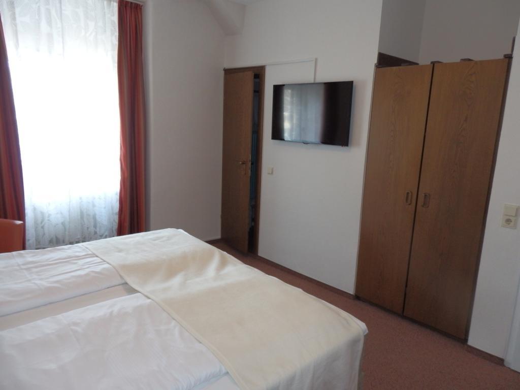 Hotel Rheinischer Hof Bad Breisig Szoba fotó