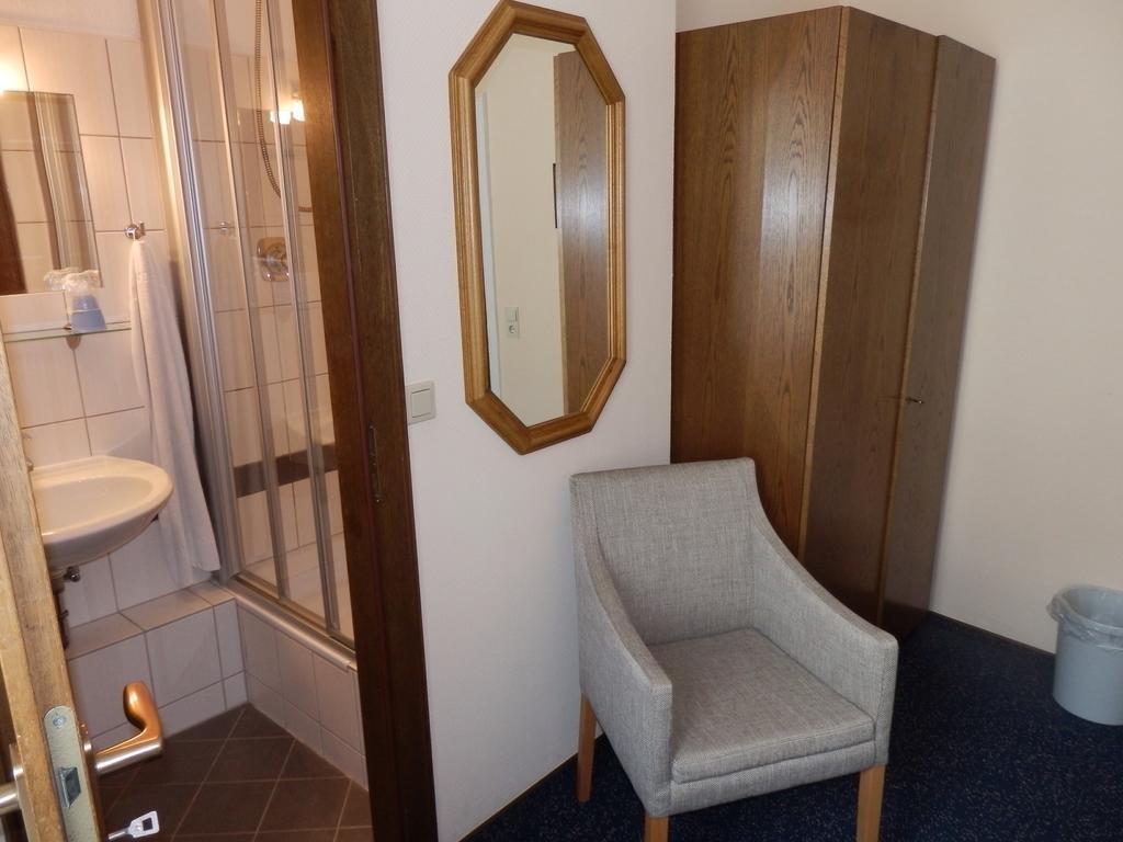 Hotel Rheinischer Hof Bad Breisig Szoba fotó